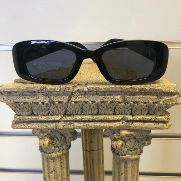 Simply Vera Vera Wang | Accessories | Black 0 Uv Protection  display picture 2